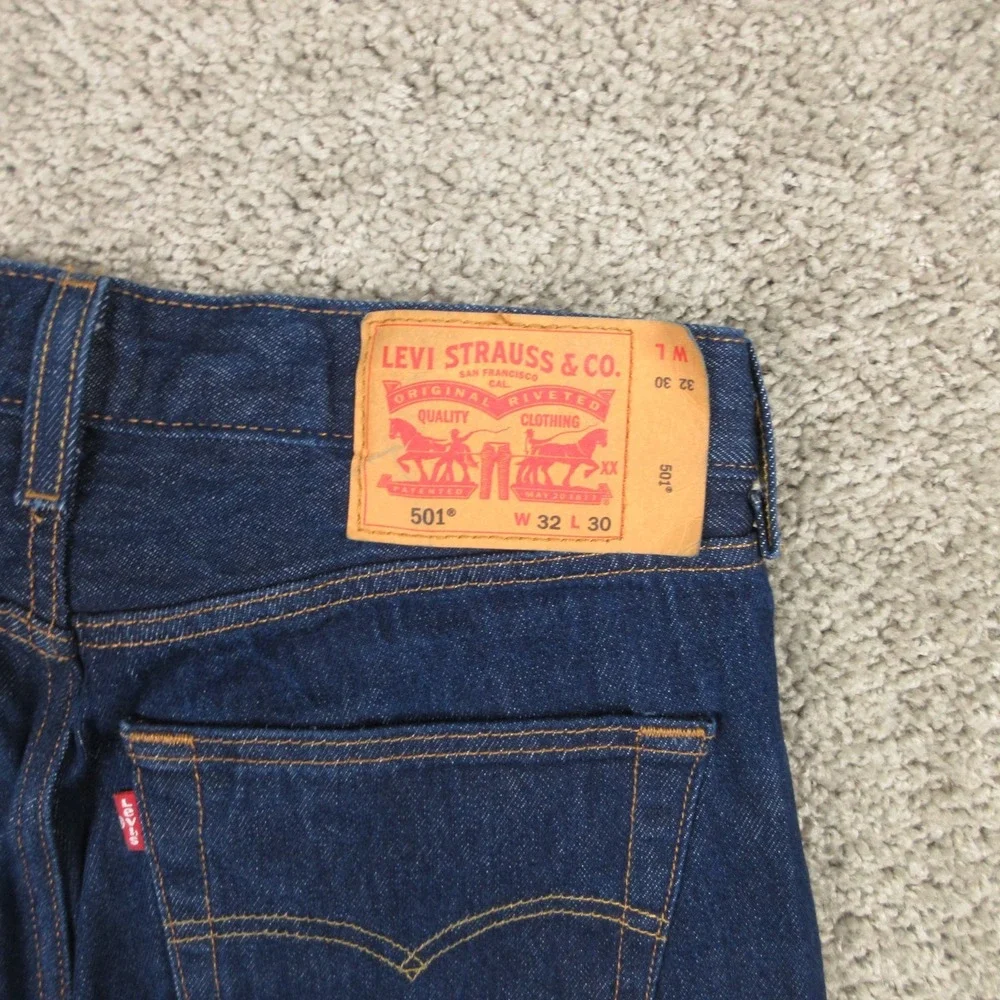 Levis Jeans Mens 32x30 Blue 501 Button Fly Original Straight Dark Denim Pants
